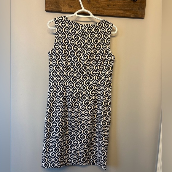 Mario Serrani White and Blue Sheath Dress Sleeveless Crew Neck size 8 - Picture 7 of 9